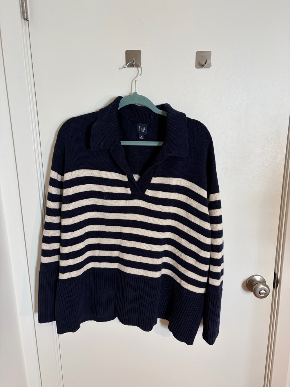 GAP Men’s Navy & Cream Striped V‑Neck Collared Sweater